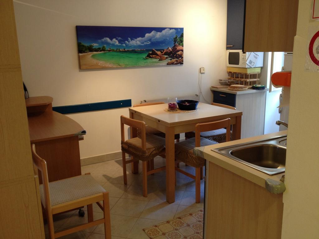 Ca'Del Sole Free Parking Apartment Rovinj Room photo